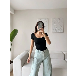 Marka Kare Yaka Bodysuit - SİYAH