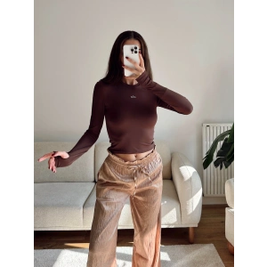 Marka Parmak Geçmeli Basic Crop - KAHVE