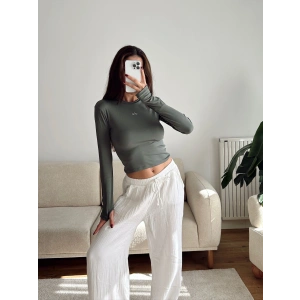 Marka Parmak Geçmeli Basic Crop - HAKİ