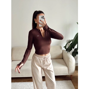 Marka Parmak Geçmeli Crop - KAHVE