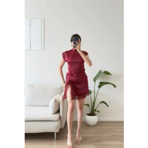 Monique Dantel Yırtmaçlı Drapeli Mini Elbise - BORDO