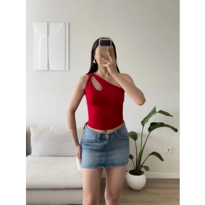 Omuz Burgu Crop - KIRMIZI