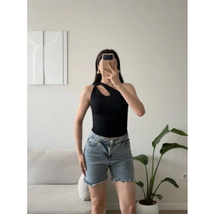 Omuz Burgu Crop - SİYAH