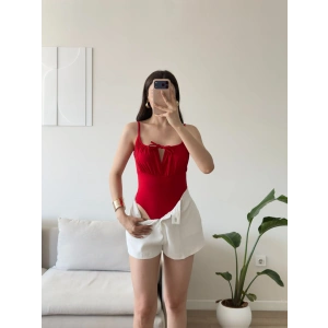 Ön Bağcık Askılı Bodysuit - KIRMIZI