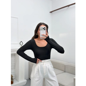 Oval Yaka Bodysuit - SİYAH