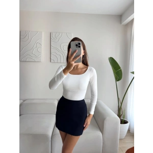 Oval Yaka Çift Kat Crop - BEYAZ