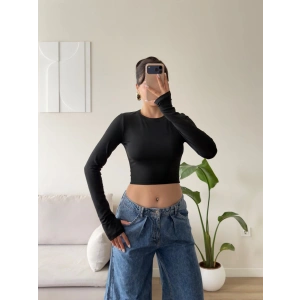 Parmak Geçmeli Bisiklet Yaka Crop - SİYAH