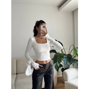 Parmak Geçmeli Kare Yaka Crop - BEYAZ