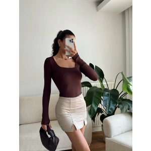 Parmak Geçmeli Kare Yaka Crop - KAHVE