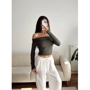 Parmak Geçmeli Madonna Crop - HAKİ