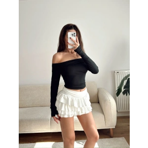 Parmak Geçmeli Madonna Crop - SİYAH