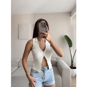 Polo Yaka Düğmeli Crop - BEYAZ