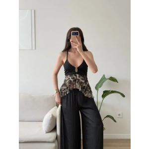 Sırt Çapraz Fırfırlı Bluz - LEOPAR