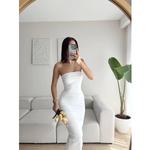 Straplez Arkası Yırtmaçlı Elbise - BEYAZ