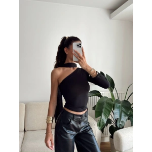 Tek Omuz Fularlı Bluz - SİYAH