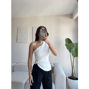 Tek Omuz Tokalı Bluz - BEYAZ