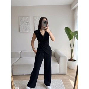 Tokalı Kruvaze Pantolon Takım - SİYAH