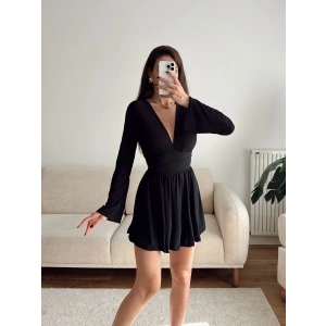 V Dekolte Şortlu Elbise - SİYAH
