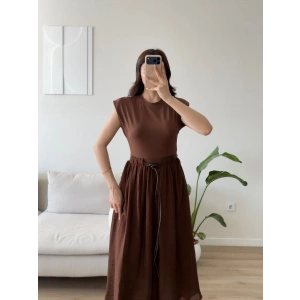 Vatkalı Kemerli Garnili Elbise - KAHVE