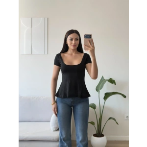 Volanlı Oval Yaka Bluz - SİYAH