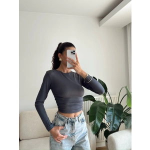 Yan Lastik Crop - FÜME