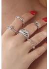Gümüş Renk Kalp Figür Sarmal Model Zirkon Taşlı Bayan Yüzük Kombin