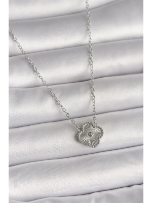 316L Çelik Gümüş Renk İşleme Detaylı Yonca Model Kadın Kolye