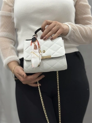 Beyaz cilt zoje çanta