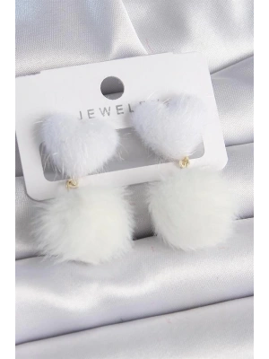 Beyaz Tüylü Kalp Ponpon Model Kadın Küpe