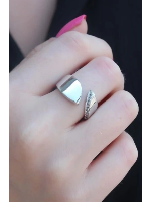 Gümüş Renk Zirkon Taşlı Kadın Yüzük