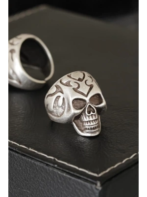 Kuru Kafa Tasarımlı Eskitme Gümüş Desenli Ayarlamalı Model Erkek Yüzük