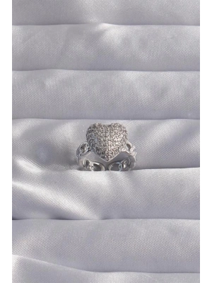 Pirinç Ayarlamalı Gümüş Renk Zirkon Taşlı Bombeli Kalp Yüzük