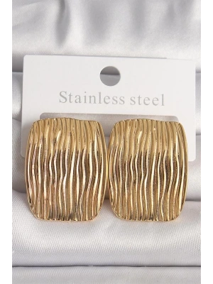 Pirinç Gold Renk İşlemeli Kare Plaka Model Kadın Küpe