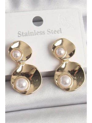 Pirinç Gold Renk Sallantı İnci Detaylı Daire Plaka Model Kadın Küpe