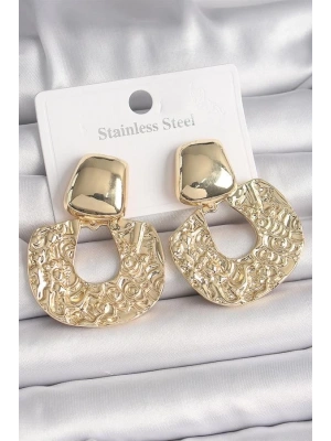 Pirinç Gold Renk Sallantı İşlemeli Plaka Model Kadın Küpe