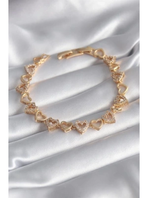 Pirinç Gold Renk Zirkon Taşlı Kalp Model VIP Seri Kadın Bileklik