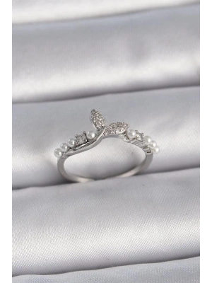 Pirinç Gümüş Renk Ayarlanabilir Zirkon Taşlı Balık Kuyruğu İnci Detay Model Kadın Yüzük