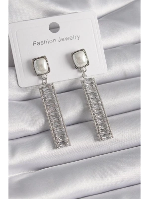 Pirinç Gümüş Renk Kare İnci Zirkon Taşlı Su Yolu Model Kadın Küpe