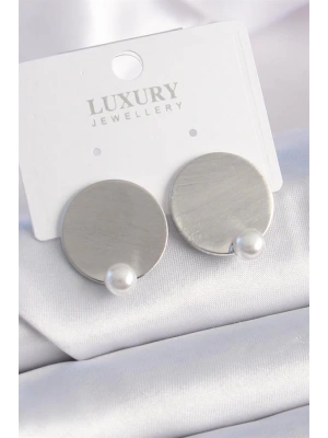 Pirinç Gümüş Renk Plaka Model İnci Detay Kadın Küpe