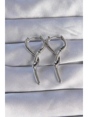 Pirinç Gümüş Renk Sarmal Çubuk Tasarımlı Uzun Küpe