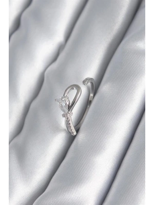 Pirinç Gümüş Renk Zirkon Taş Detay Kurdele Model Kadın Yüzük