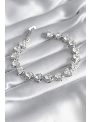 Pirinç Gümüş Renk Zirkon Taşlı Kalp Model VIP Seri Kadın Bileklik