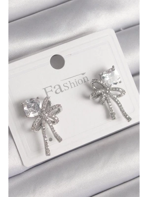 Pirinç Gümüş Renk Zirkon Taşlı Kurdele Model Kadın Küpe