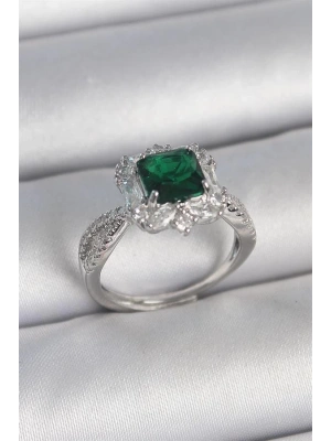 Pirinç Gümüş Renk Zirkon Taşlı Yeşil Tektaş Model Kadın Yüzük