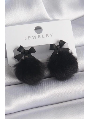 Siyah Renk Kurdele Ponpon Model Kadın Küpe