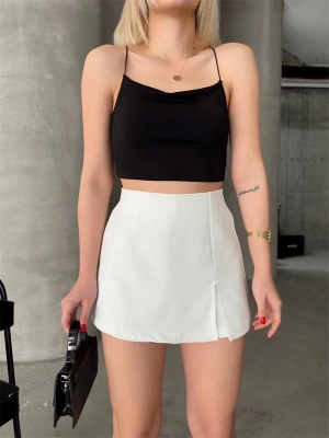 Tek yırtmajlı şort etek