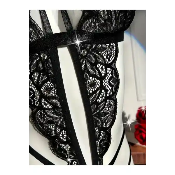 Kadın Seksi Dantelli İç Çamaşırı