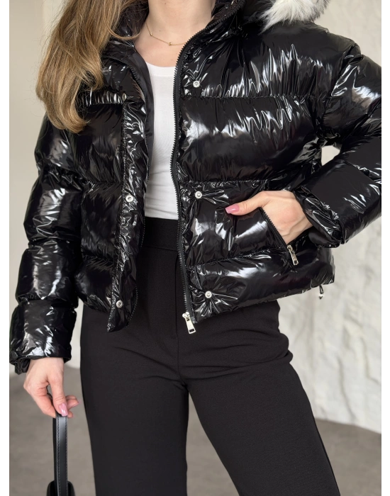 Marka model yanı lastik detaylı parlak mont siyah