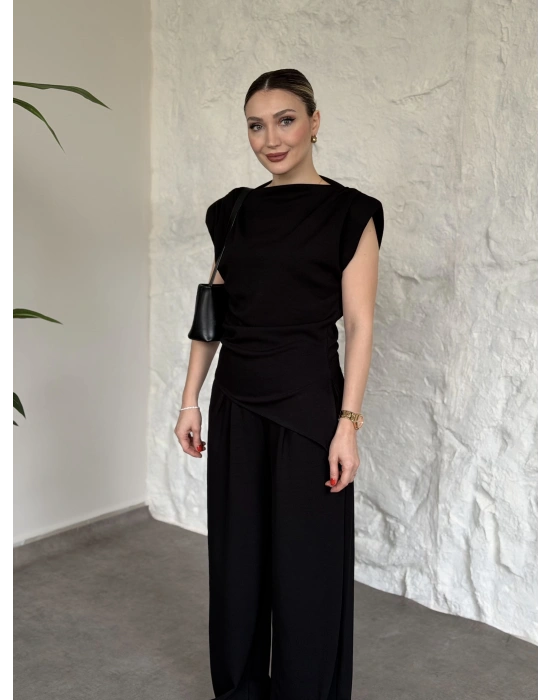 Asimetrik kesim omuzu vatkalı takım siyah