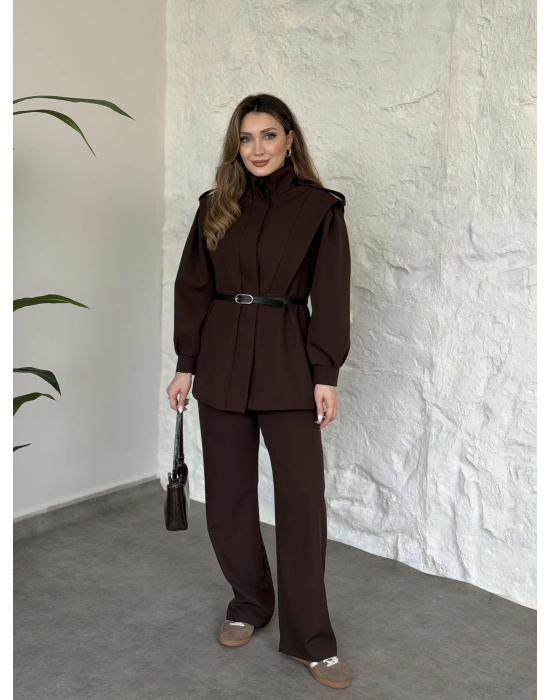 Boğazlı omuzu apoletli gizli düğmeli kemerli takım acı kahve